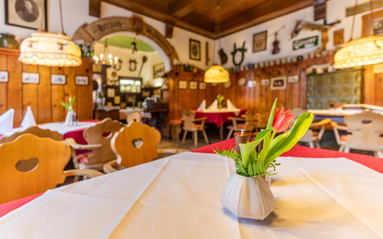 Hotel Post Hoenigwirt Kirchschlag in der Buckligen Welt Eksteriør billede